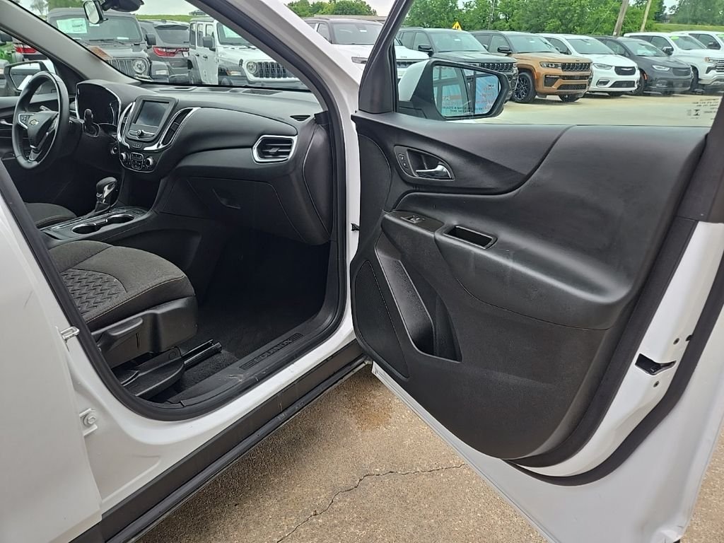 Used 2024 White Chevrolet LT image 69