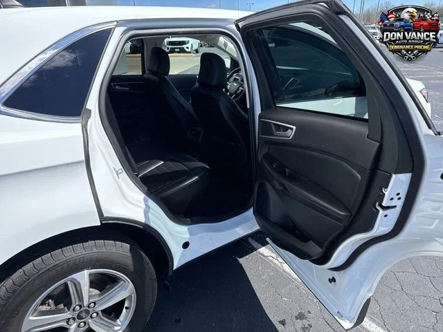 Used 2024 White Ford SEL image 30