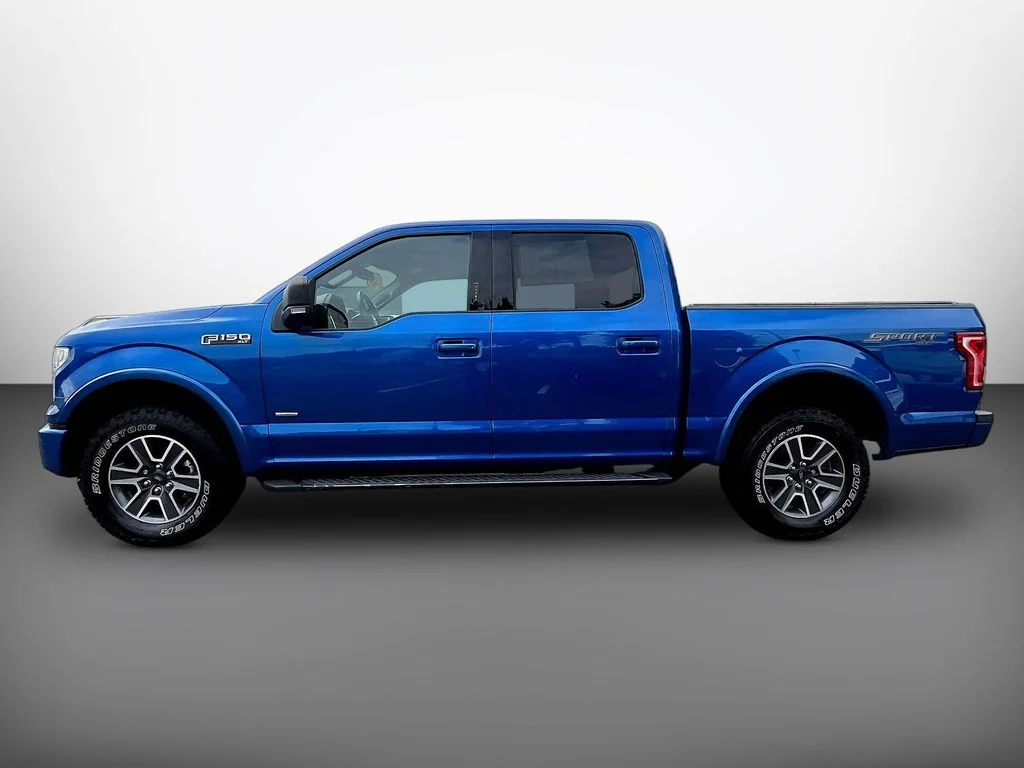 Used 2016 Blue Ford XLT image 4