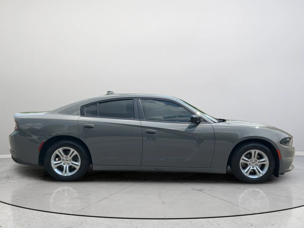 Used 2023 Gray Dodge SXT image 6
