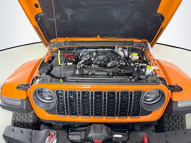 Used 2025 Orange Jeep Rubicon image 27