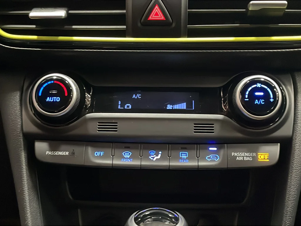 Used 2018 Green Hyundai Limited image 21