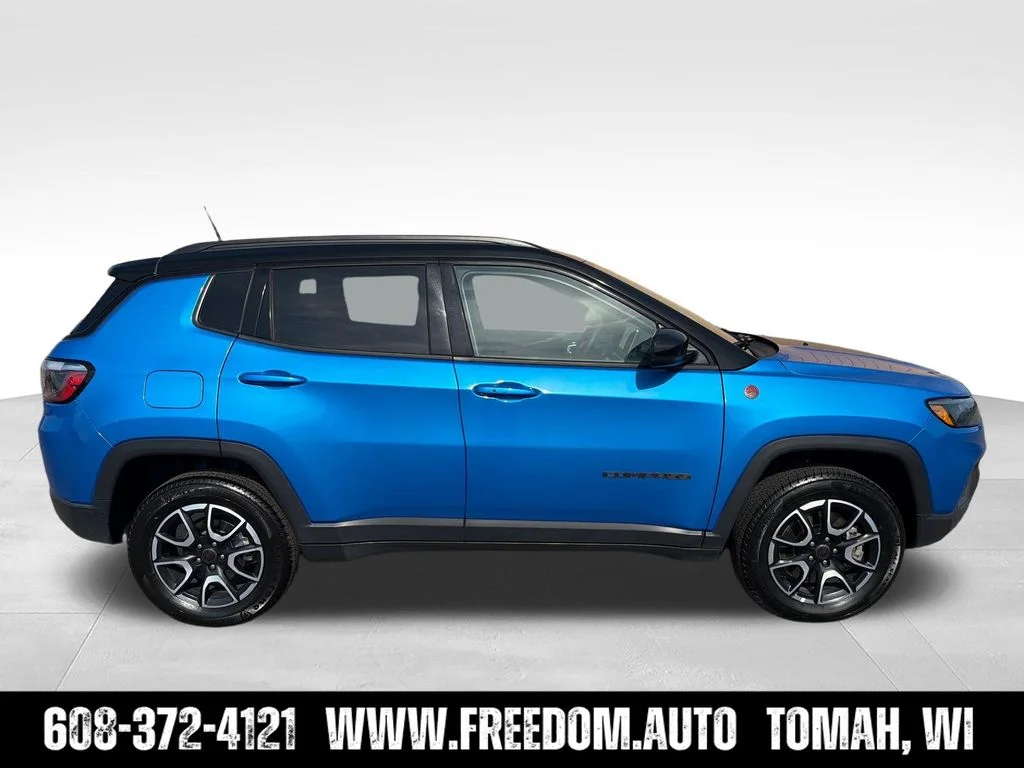 2025 Jeep Compass Trailhawk - Photo 6