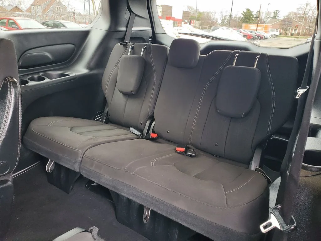 Used 2019 Black Chrysler Touring Plus image 30