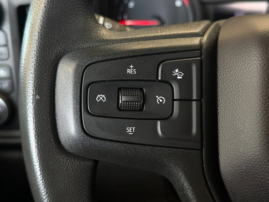 Used 2025 Slate Gray Metallic Chevrolet Custom image 31