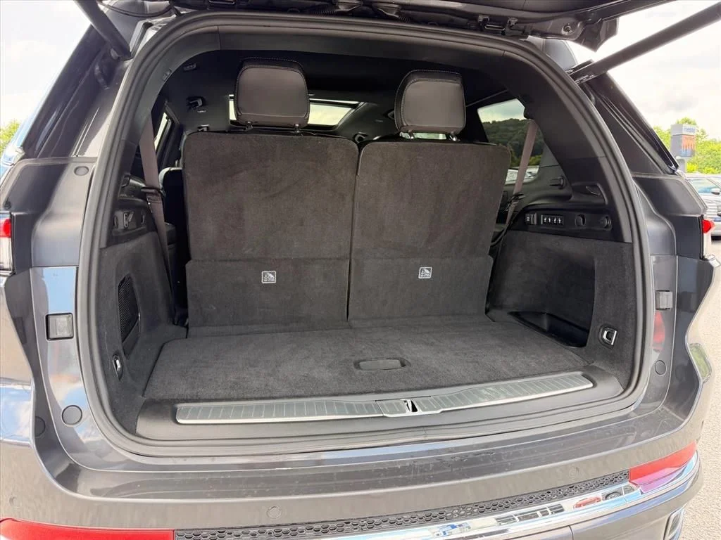 Used 2021 Gray Jeep Overland image 31