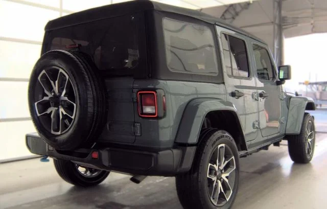 Used 2024 Gray Jeep Sport S 4xe image 3