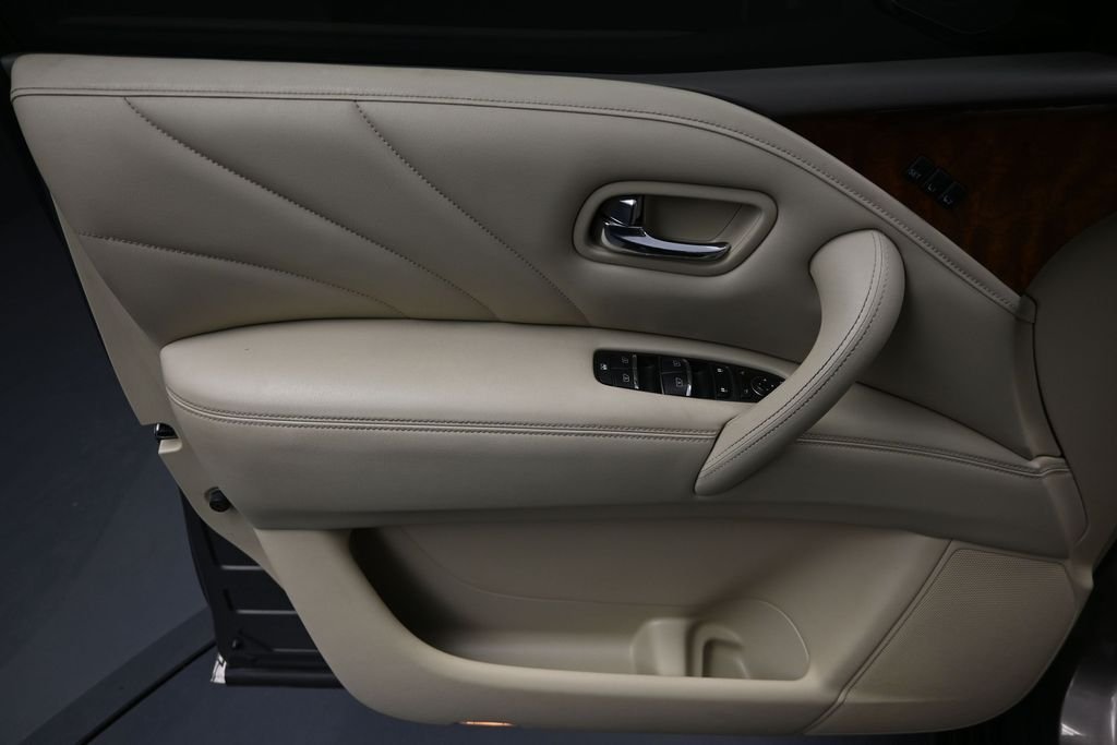 Used 2015 Gray INFINITI  image 16