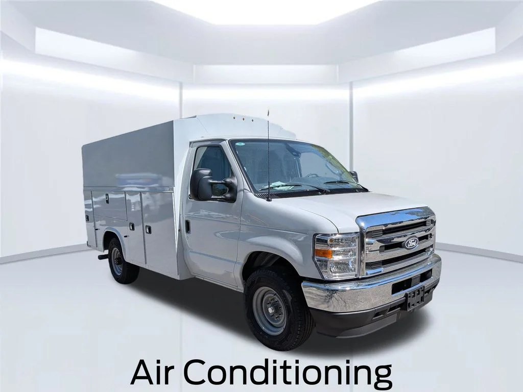 New 2026 White Ford Base image 3