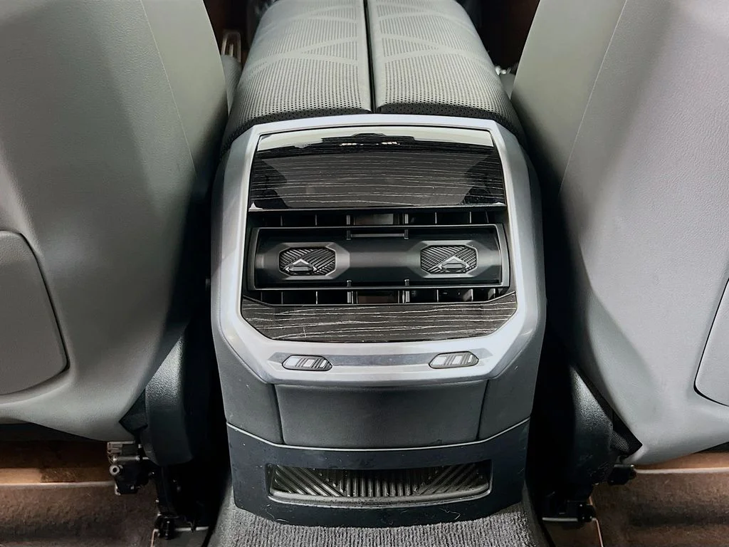 Used 2025 Carbon Black Metallic BMW 740i xDrive image 27