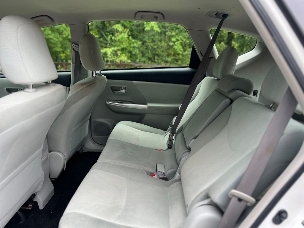 Used 2012 White Toyota Two image 23