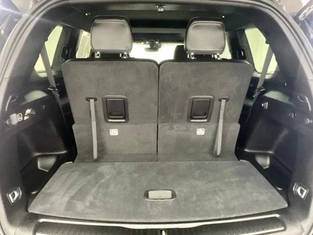 Used 2023 Gray Jeep Altitude image 23