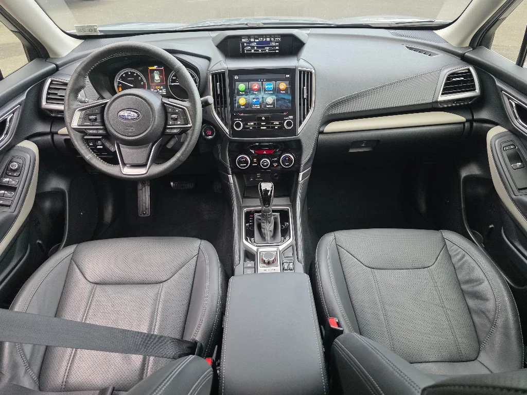 Used 2023 Ice Silver Metallic Subaru Limited image 2