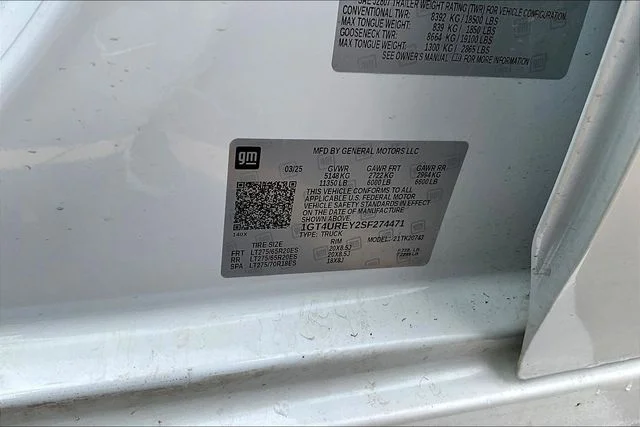 Used 2025 White GMC Denali image 5