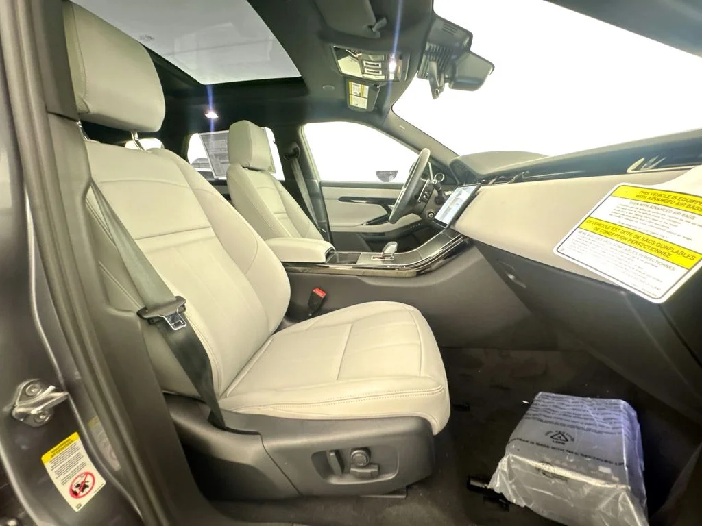 New 2026 Eiger Grey Land Rover Core S image 24