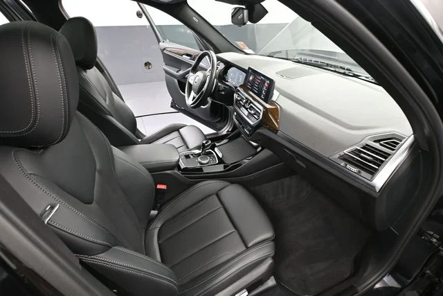Used 2023 Black BMW xDrive30i image 50