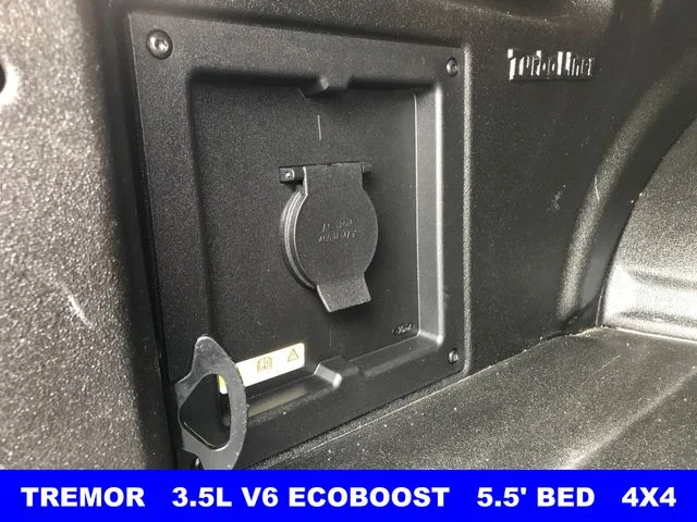 Used 2022 Blue Ford Tremor image 29