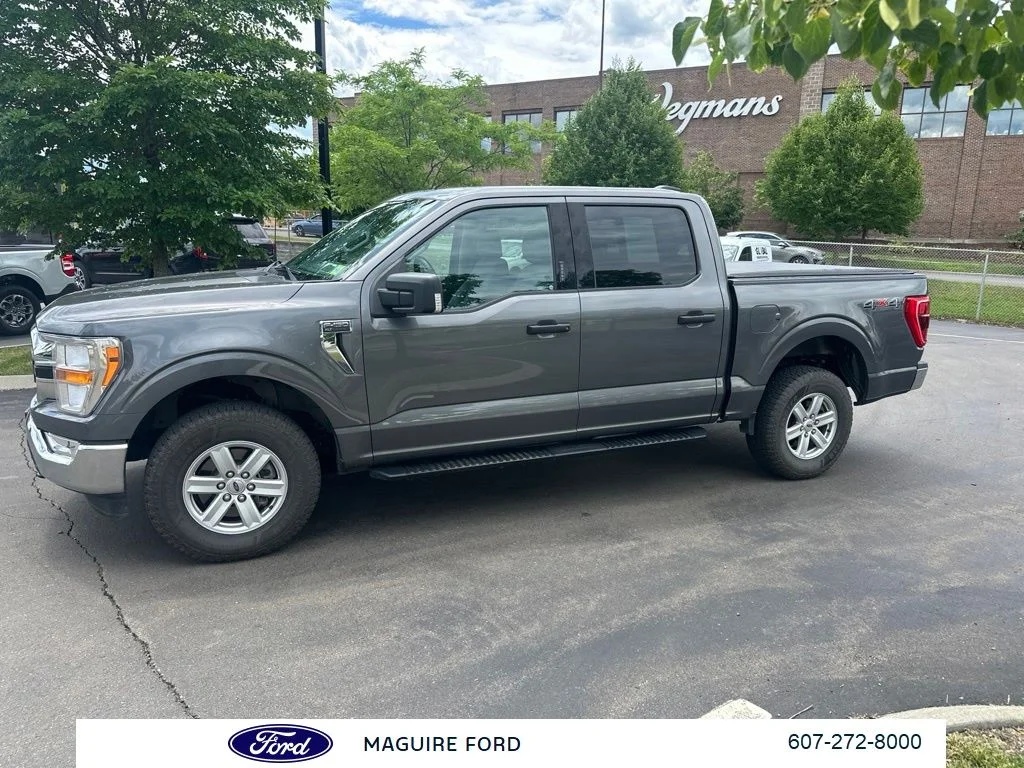 Used 2021  Ford XLT image 9