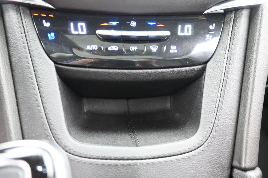 Used 2023 Green Cadillac Sport image 21