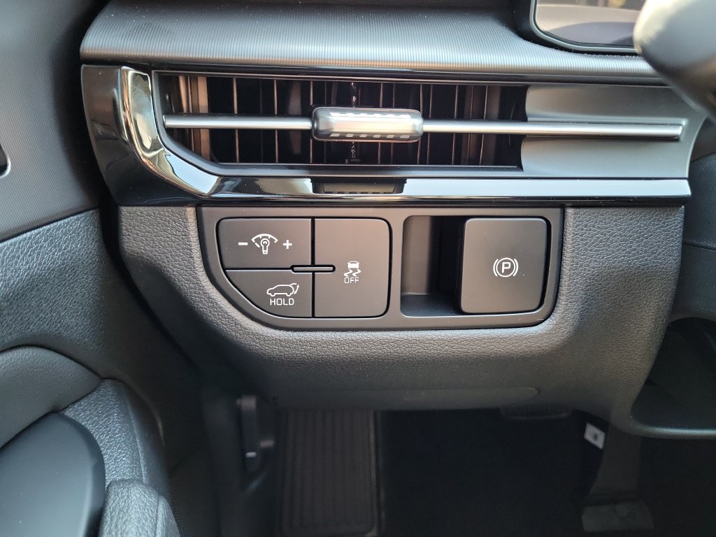 New 2026 Glacial White Pearl Kia SX Prestige image 26