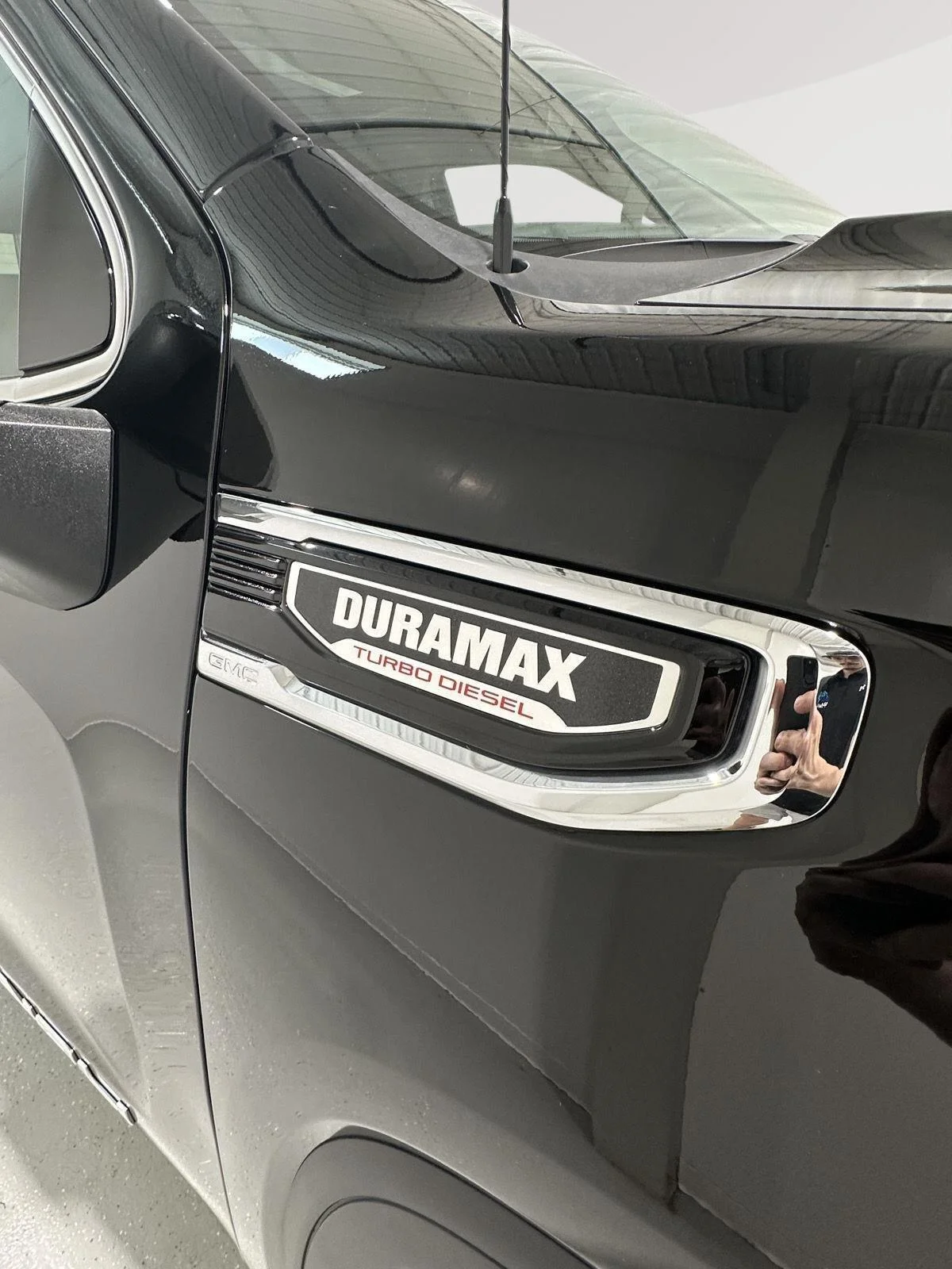 Used 2025 Onyx Black GMC Denali image 31