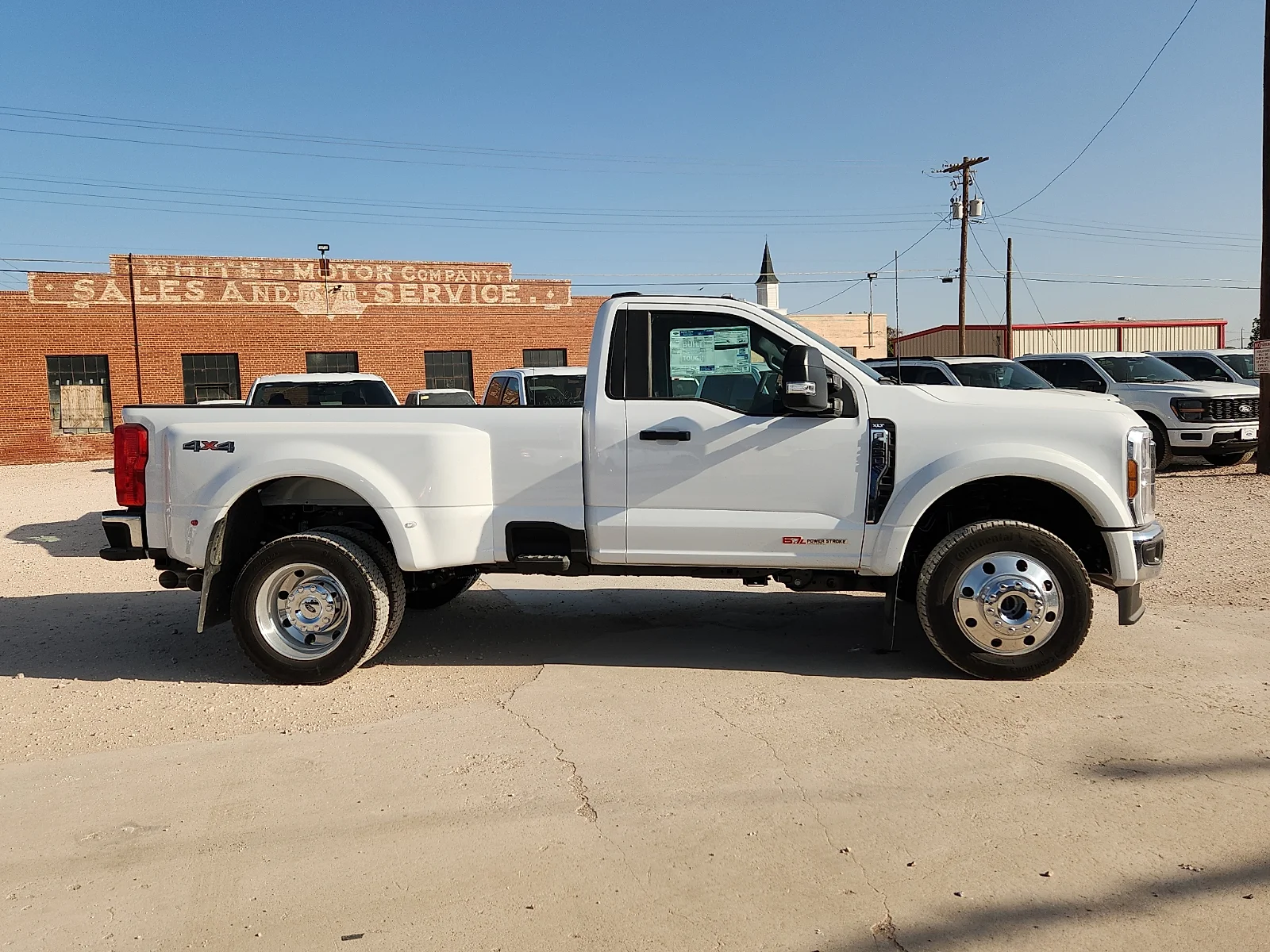 New 2027 Oxford White Ford XLT image 8