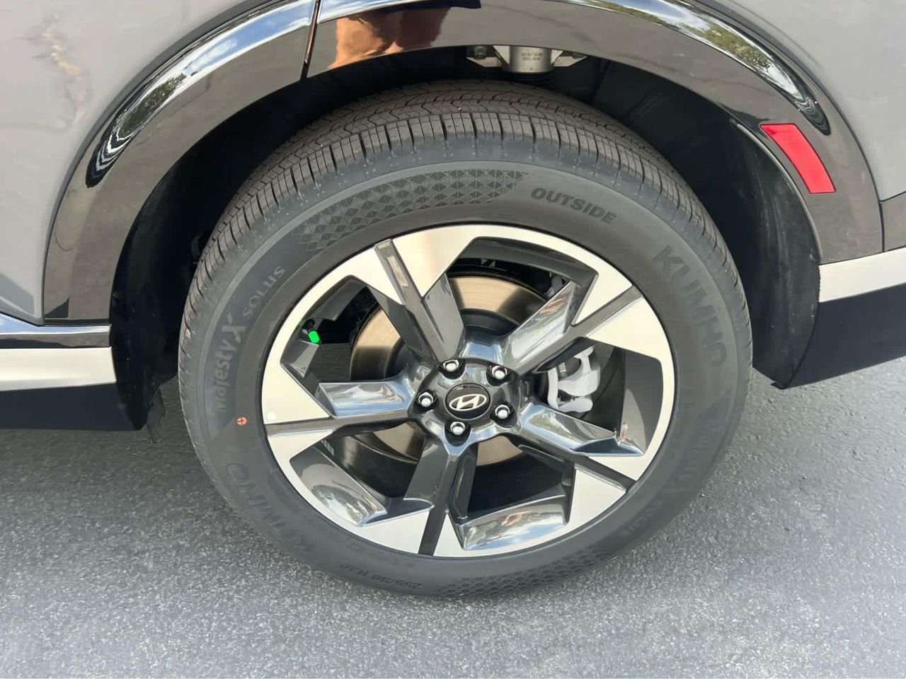 New 2026 Ecotronic Gray Pearl Hyundai Limited AWD image 14