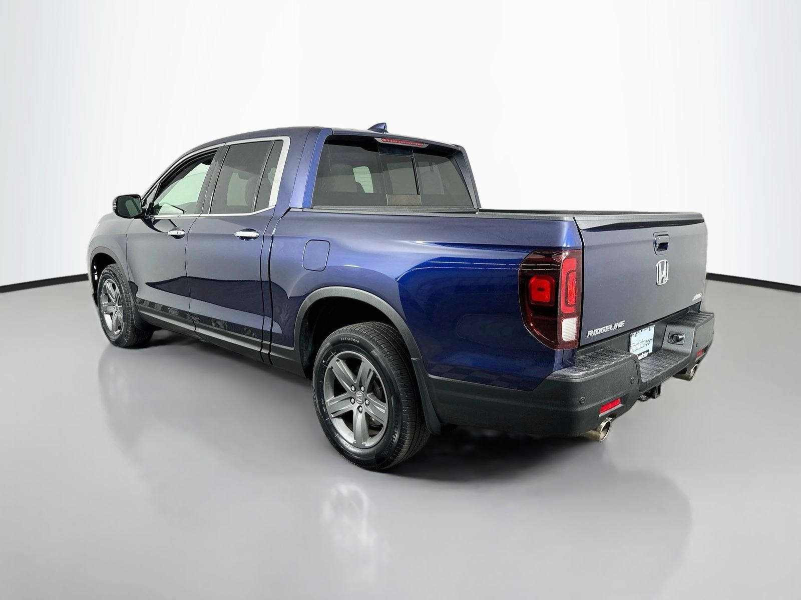 Used 2023 Obsidian Blue Pearl Honda RTL-E image 5