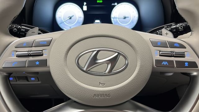 Used 2025 Hyper White Hyundai Calligraphy image 16