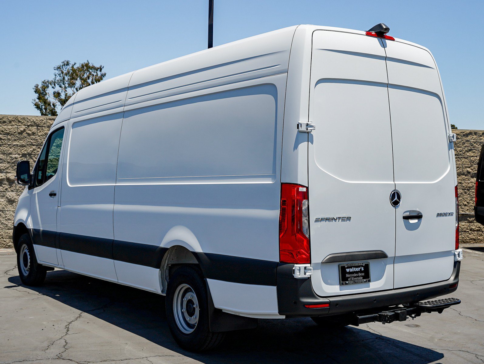 New 2026 Arctic White Mercedes-Benz 3500XD High Roof I4 Diesel HO 170 RWD image 4