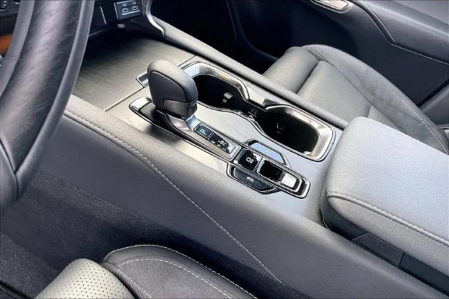 2025 Lexus RX 350 - Photo 16