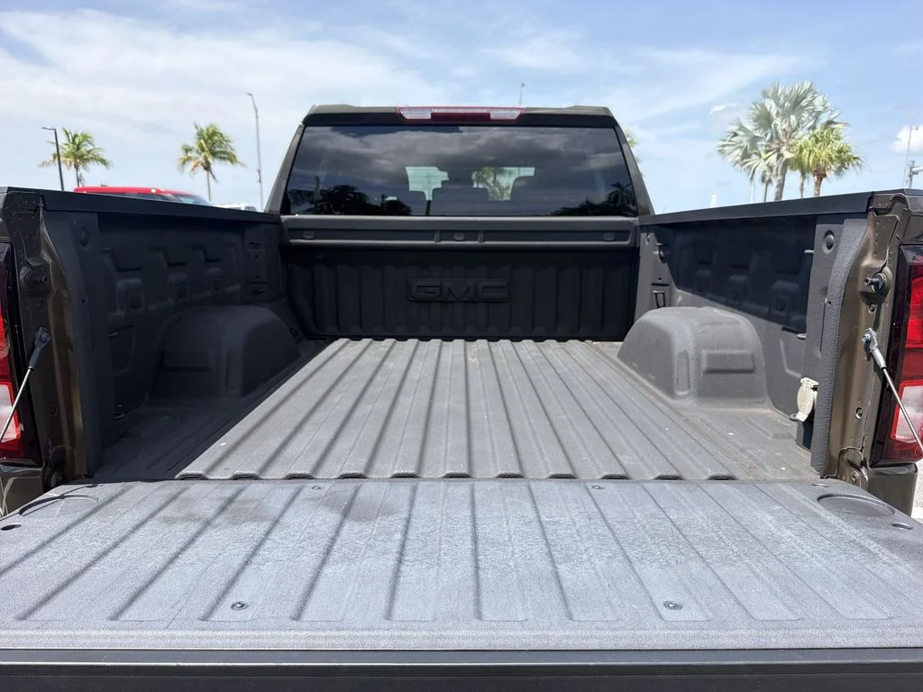 Used 2023 Brown GMC Elevation image 33