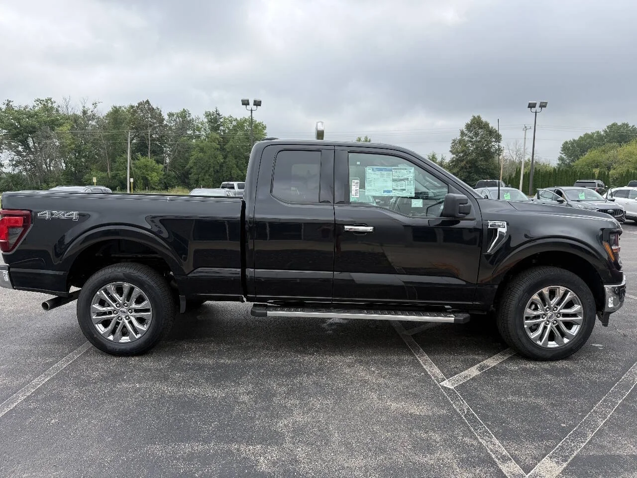 New 2026 Agate Black Metallic Ford XLT image 3