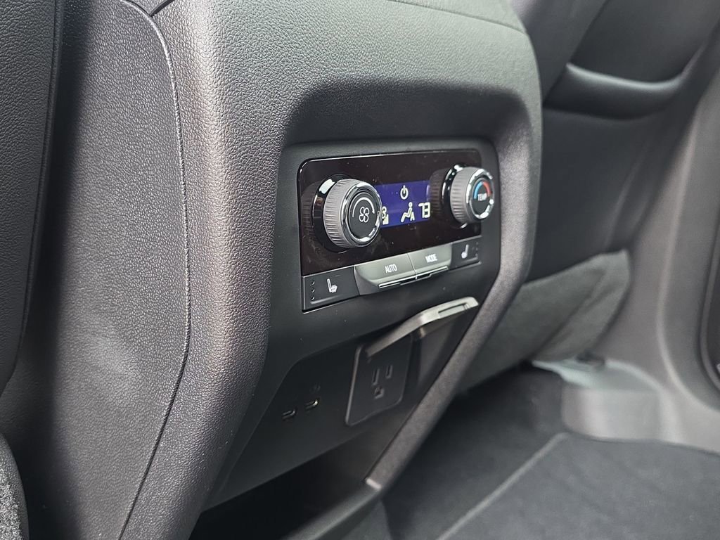 2026 Chevrolet Traverse High Country - Photo 29