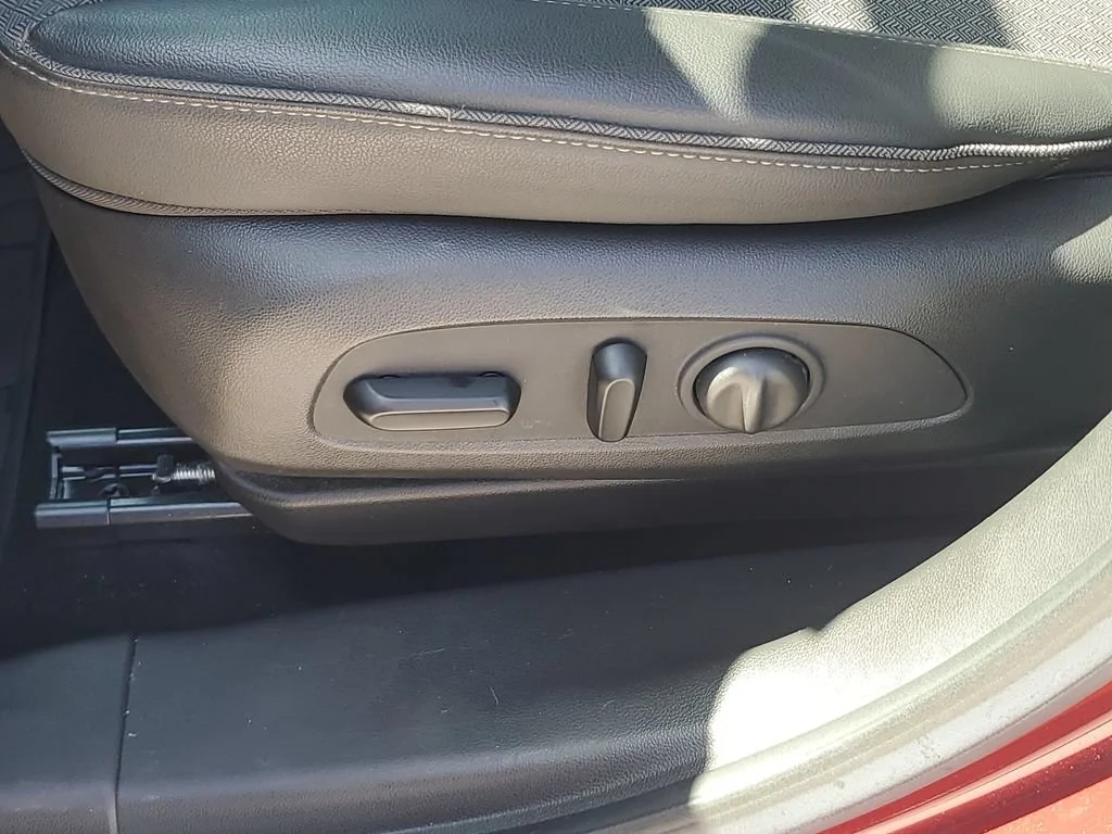 Used 2023 CINNABAR METALLIC Buick Preferred image 16