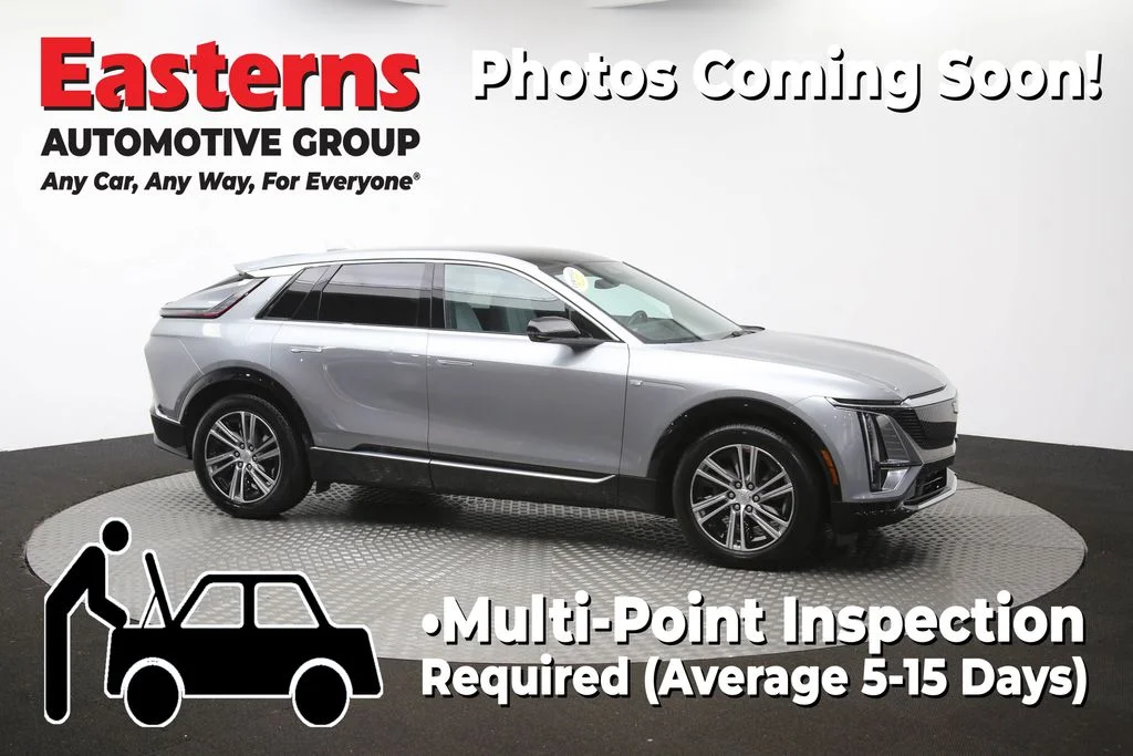 Used 2024 Silver Cadillac Luxury image 51