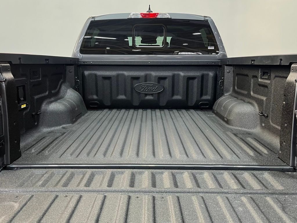 Used 2025 Gray Ford XLT image 13