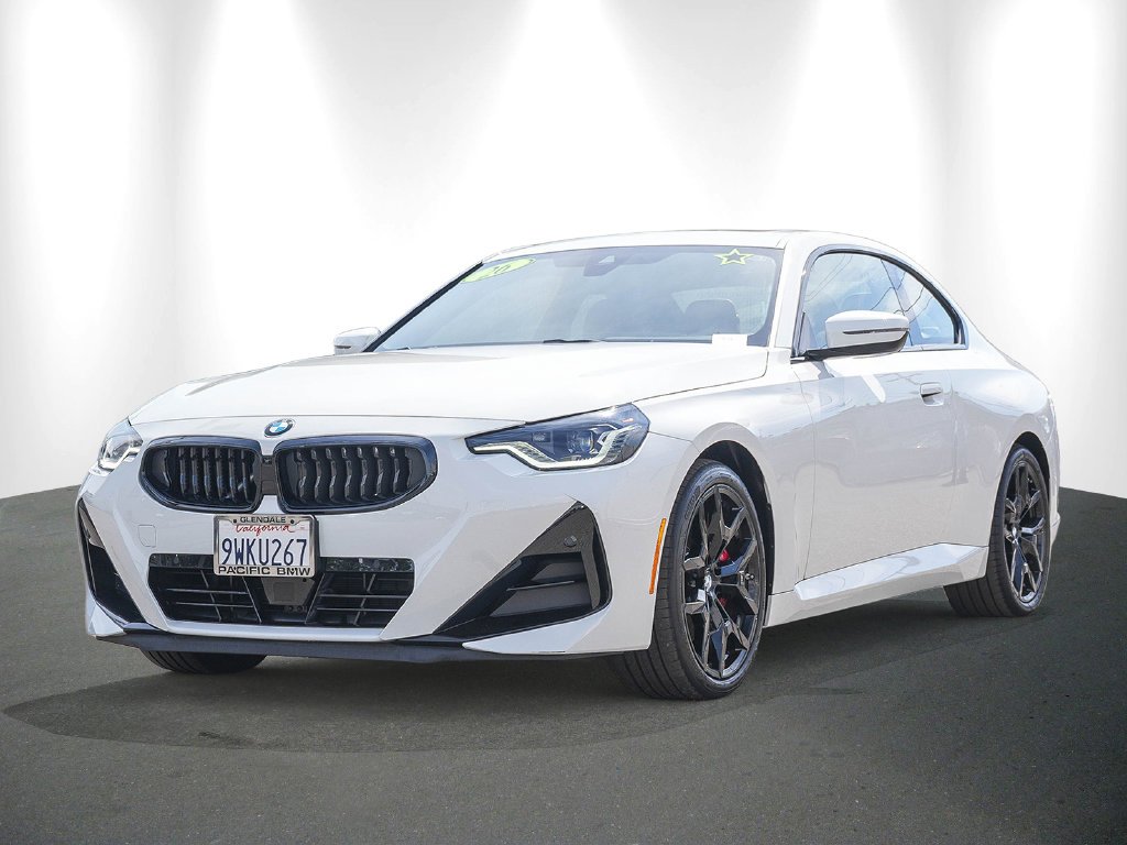 2026 BMW 2 Series photo 3