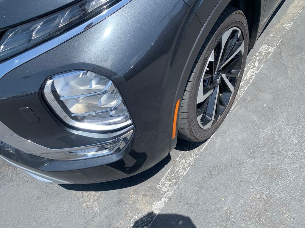 Used 2024 Black Mitsubishi SE image 2
