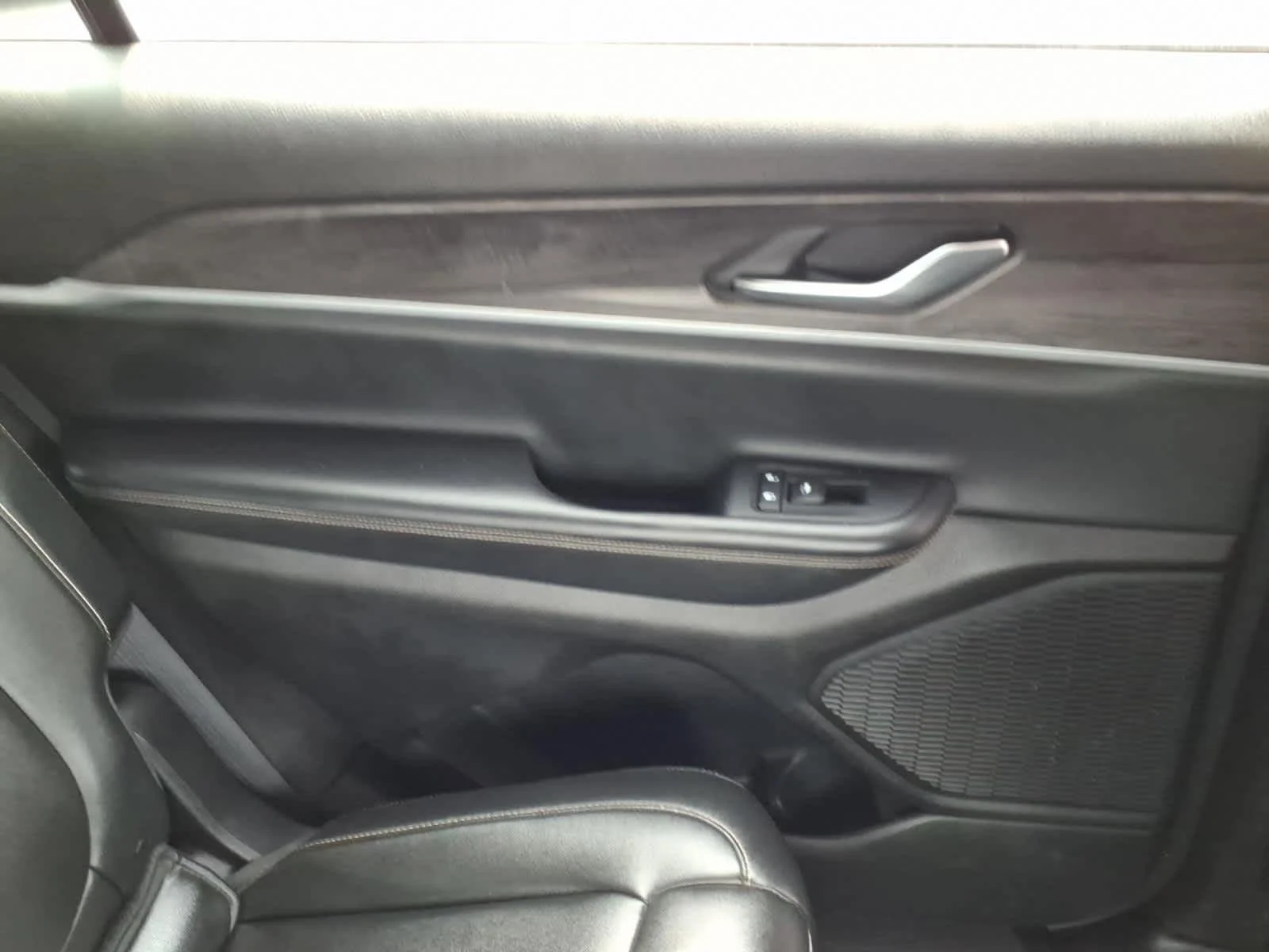 Certified Used 2023 Silver Zynith Jeep Limited image 21
