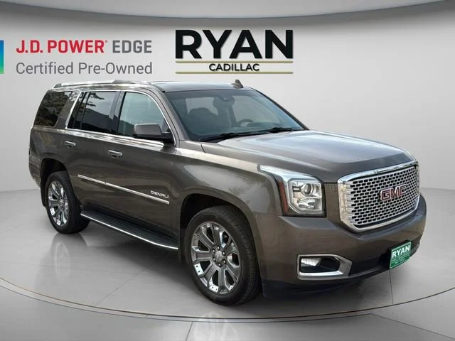 2016 GMC Yukon 4WD Denali's photo