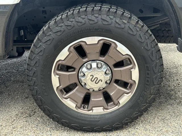 Used 2025 Bronze Ford King Ranch image 9