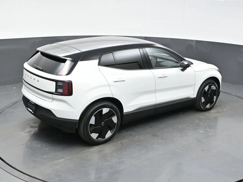 New 2026 Crystal White Volvo Twin Motor Performance Plus image 33