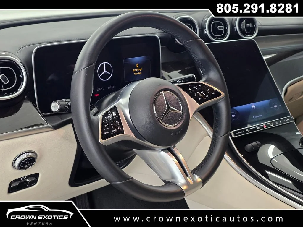 Used 2023  Mercedes-Benz GLC 300 image 23
