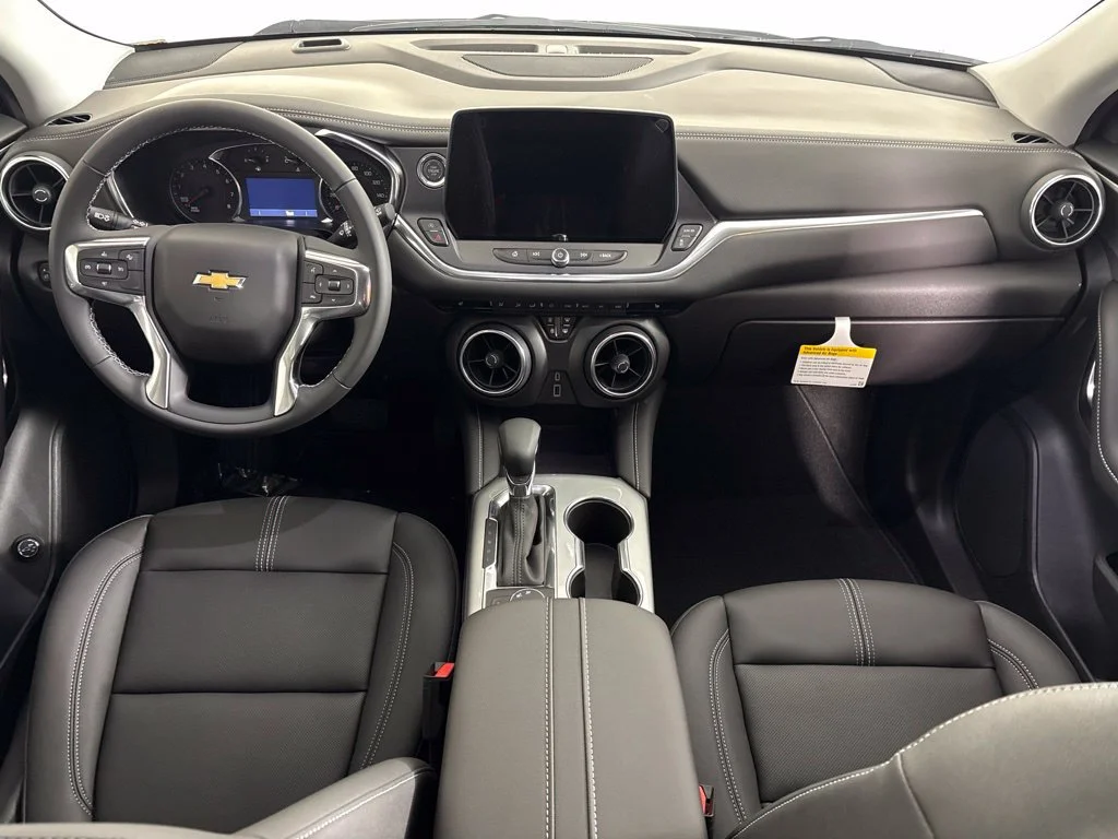 New 2026 Summit White Chevrolet 3LT image 17