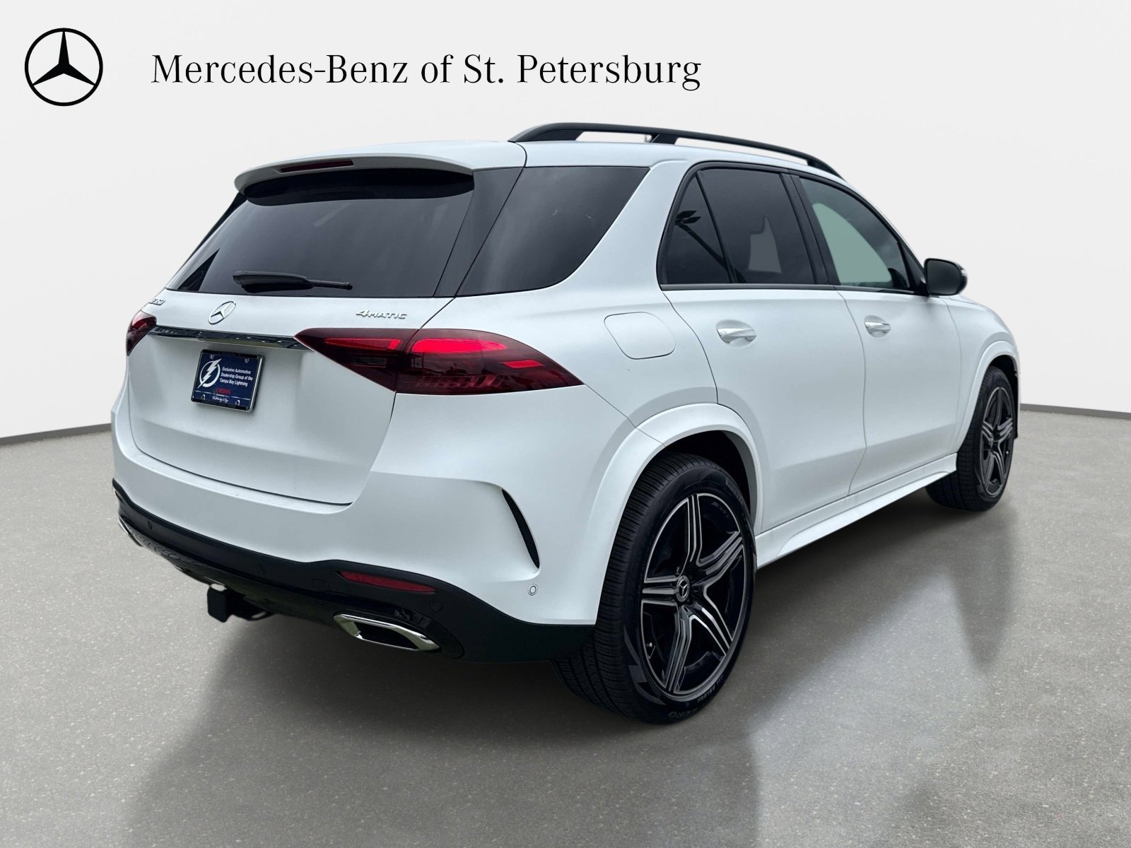 New 2026 Moonlight White Mercedes-Benz 350 4MATIC® SUV image 5