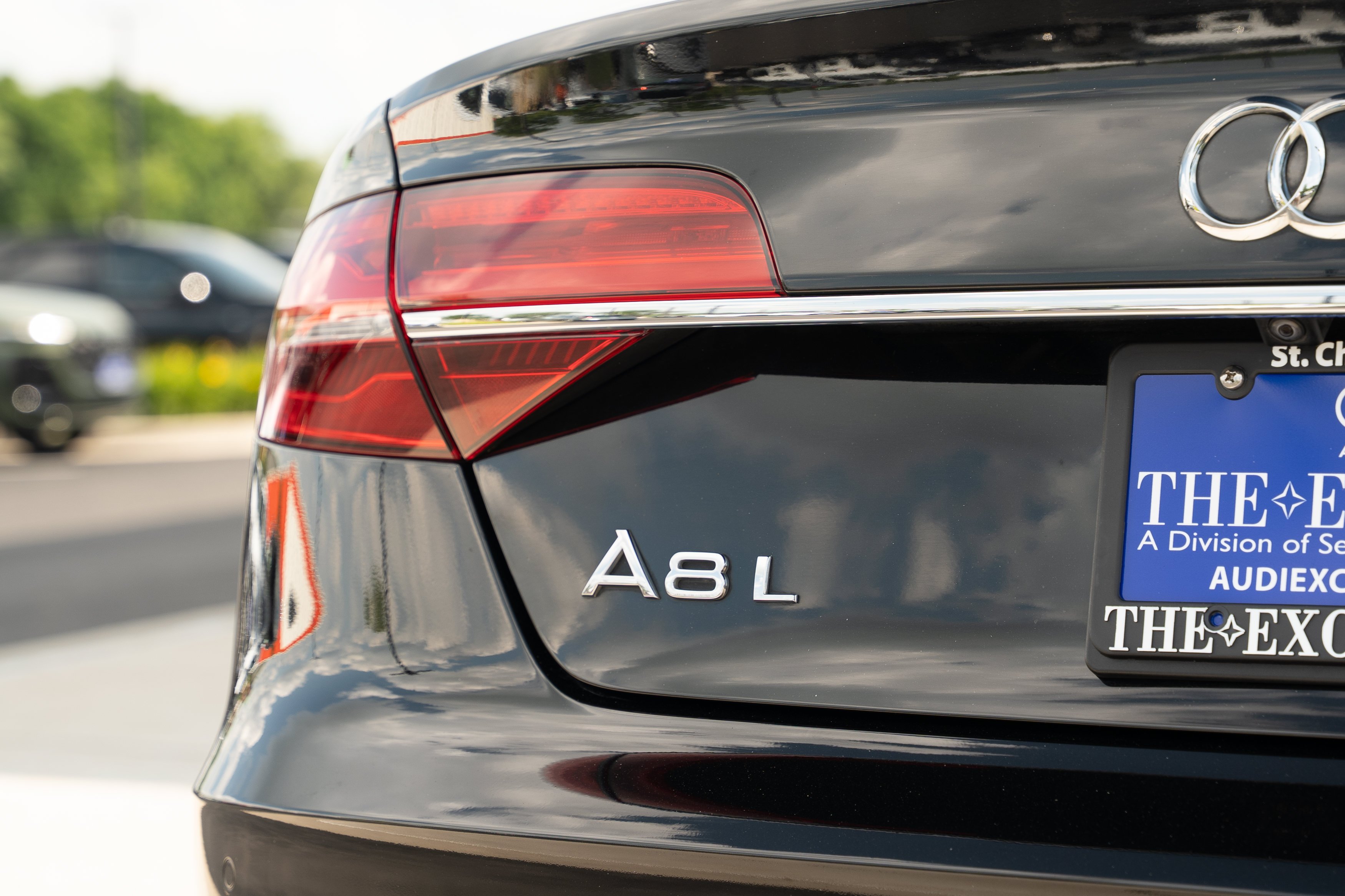 Used 2017 Mythos Black Metallic Audi Sport image 31