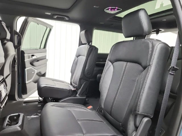 New 2026 Steel Blue Exterior Paint Jeep Limited Reserve image 43