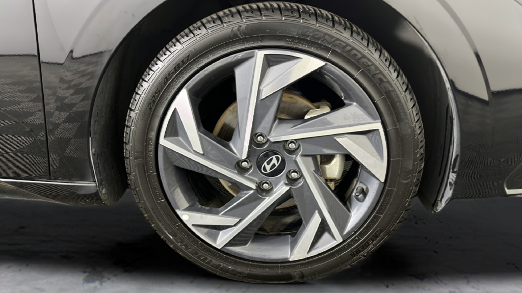 2024 Hyundai Elantra Limited - Photo 46