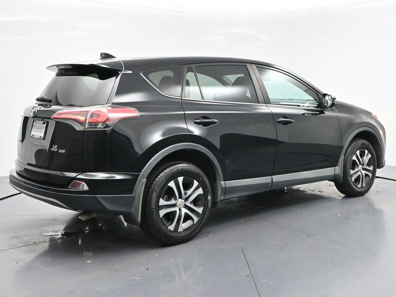 Used 2018 Black Toyota LE image 7